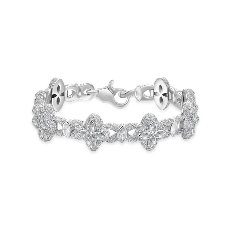 42550557-9B27-422F-8783-8572DF37529C_1_201_a Moissanite Luminous Clover Signature Bracelet - White Diamond