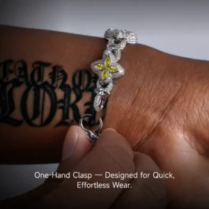 Elegant Moissanite Luminous Clover Bracelet - Yellow Diamond