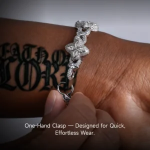 Moissanite Luminous Clover Signature Bracelet - White Diamond