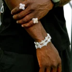 Elegant Moissanite Luminous Clover Bracelet - Yellow Diamond