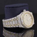 Elegant Iced Out Sapphire Crystal Glass Moissanite Watch for Men